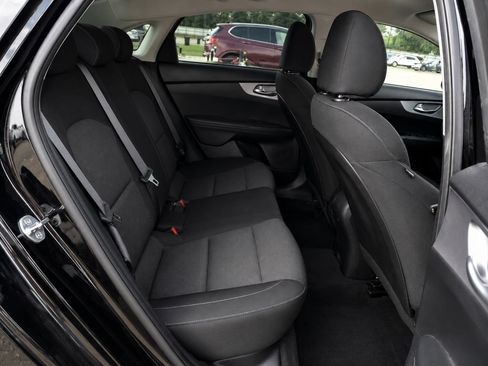 Used 2023 Kia Forte LXS FWD image 9