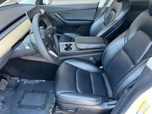 Used 2022 Tesla Model Y Long Range AWD/4WD image 9