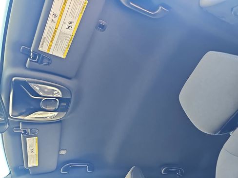 Used 2024 Jeep Compass Sport image 29