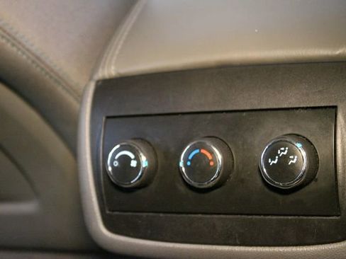 Used 2017 Chevrolet Traverse LT FWD image 15