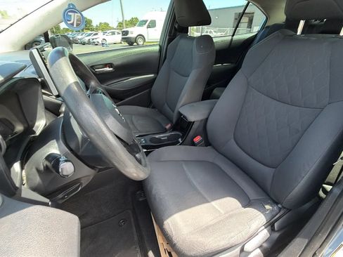 Used 2021 Toyota Corolla LE FWD image 14