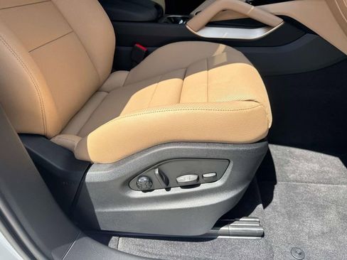 New 2026 Porsche Cayenne AWD/4WD image 17