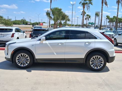 Used 2025 Cadillac XT4 Premium Luxury w/ LPO, Floor Liner Package FWD image 3