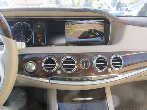 Used 2015 Mercedes-Benz S 550 Sedan image 15