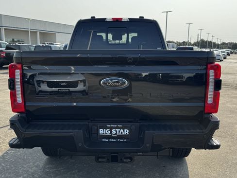 New 2026 Ford F250 Lariat w/ Black Appearance Package AWD/4WD image 9