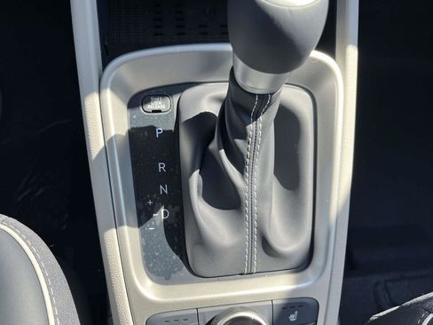 New 2026 Hyundai Venue SEL image 15