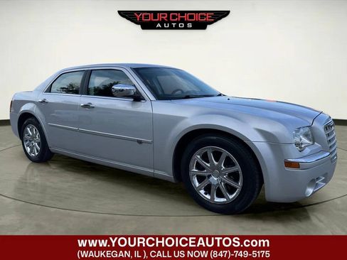 Used 2010 Chrysler 300 C w/ Luxury Group II RWD image 8