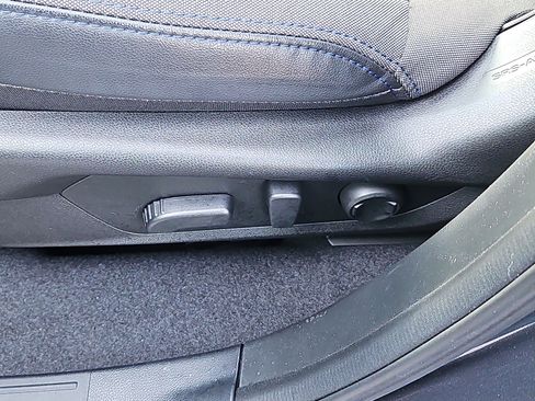 Certified 2025 Subaru Forester Premium image 15