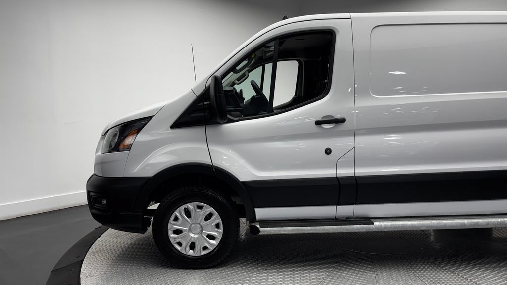 Used 2025 Ford Transit 250 Low Roof w/ Exterior Upgrade Package RWD image 5