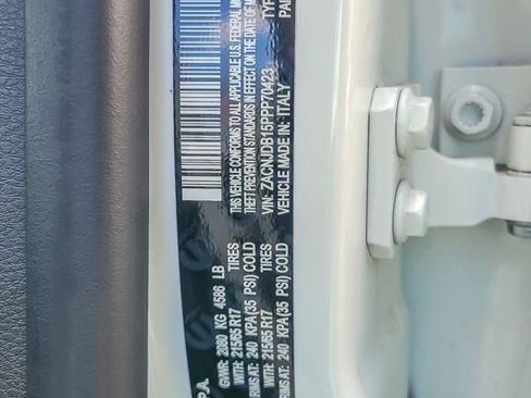 Used 2023 Jeep Renegade Latitude image 27