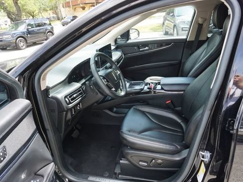 Used 2023 Lincoln Nautilus FWD w/ Premium Package image 22
