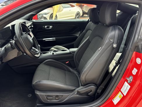 Used 2024 Ford Mustang Coupe image 10