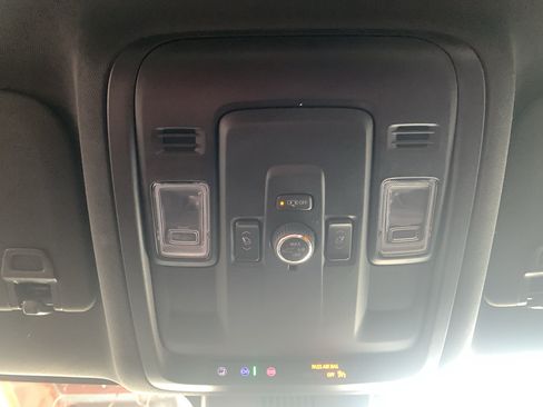 Used 2025 Chevrolet Suburban RST w/ Comfort Package RWD image 30