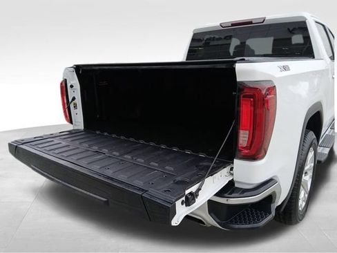 Certified 2020 GMC Sierra 1500 SLT w/ X31 Off-Road Package AWD/4WD image 29