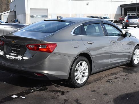 Used 2018 Chevrolet Malibu LT w/ Driver Confidence Package image 7