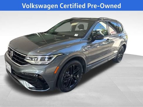Certified 2022 Volkswagen Tiguan SE R-Line image 1