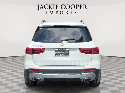 Used 2025 Mercedes-Benz GLB 250 image 6