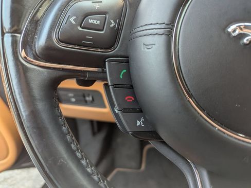 Used 2017 Jaguar XJ L Supercharged RWD image 19