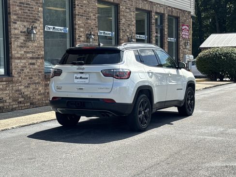 Used 2018 Jeep Compass Limited w/ Navigation Group AWD/4WD image 5