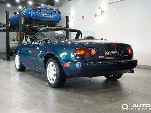 Used 1996 MAZDA MX-5 Miata RWD image 10