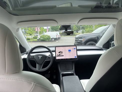 Used 2023 Tesla Model Y Long Range AWD/4WD image 19