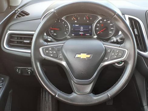 Used 2022 Chevrolet Equinox LT image 25