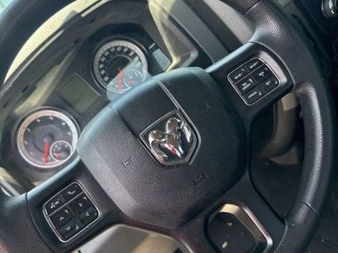 Used 2019 RAM 1500 Express AWD/4WD image 11