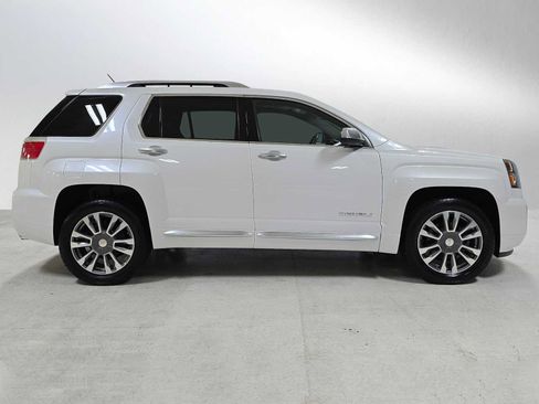Used 2017 GMC Terrain Denali image 2
