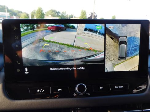 New 2025 Mitsubishi Outlander SE image 26