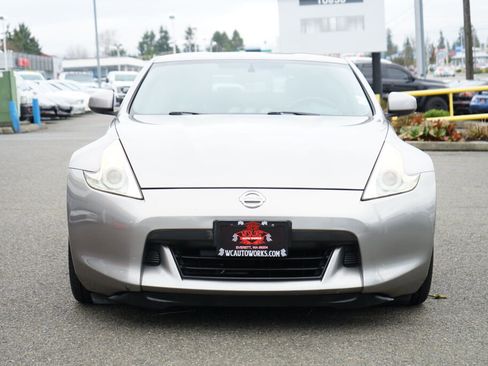 Used 2009 Nissan 370Z Touring w/ Sport Pkg image 8