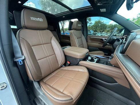 New 2026 Chevrolet Suburban High Country AWD/4WD image 27