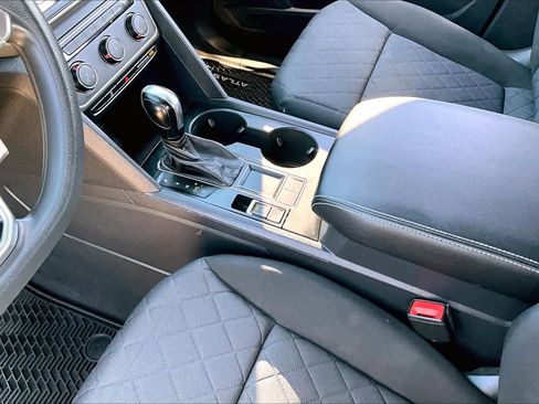 Used 2020 Volkswagen Atlas Cross Sport S image 15