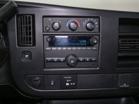 Used 2023 GMC Savana 2500 image 22