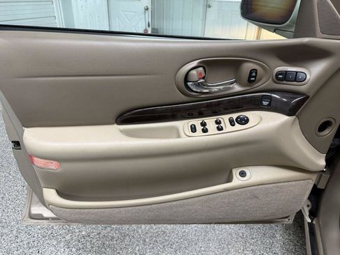 Used 2005 Buick Le Sabre Limited w/ Celebration Edition Package FWD image 24