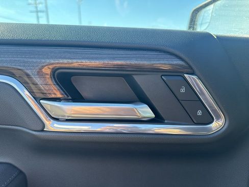 Used 2026 Chevrolet Silverado 1500 LT Trail Boss w/ Convenience Package II AWD/4WD image 12