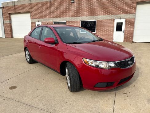 Used 2013 Kia Forte EX image 3