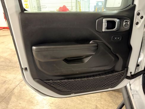 Used 2022 Jeep Wrangler Unlimited Sport AWD/4WD image 54