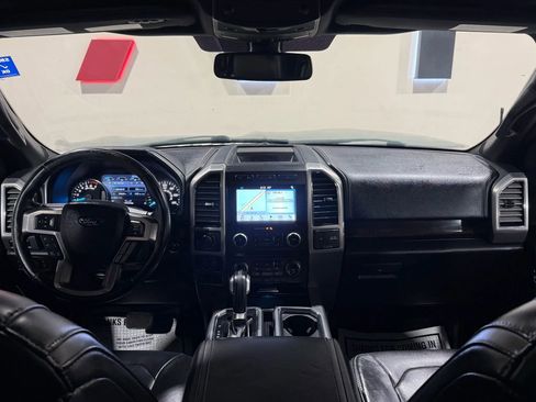 Used 2017 Ford F150 Platinum w/ Equipment Group 701A Luxury image 14