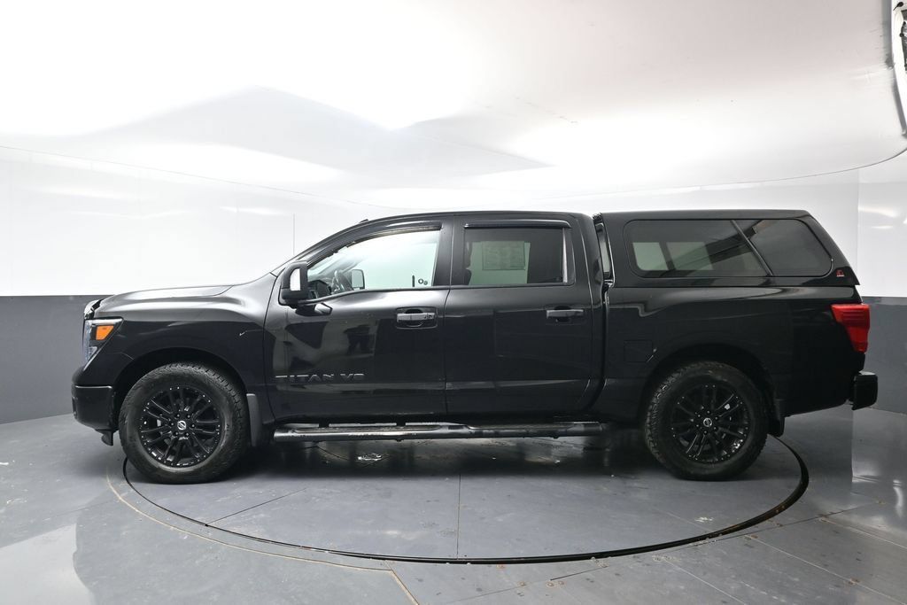 Used 2018 Nissan Titan SV AWD/4WD image 9
