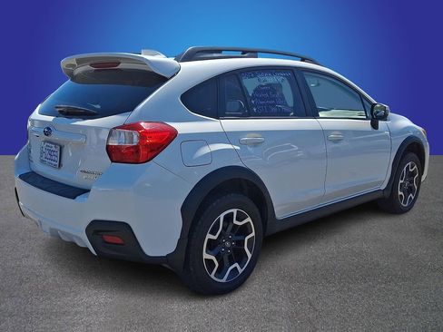 Used 2017 Subaru Crosstrek 2.0i Limited image 4