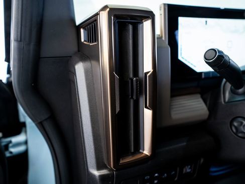 Used 2024 GMC Hummer EV 3X w/ LPO, Illumination Package image 40