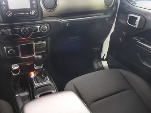Used 2020 Jeep Wrangler Unlimited Sport AWD/4WD image 46