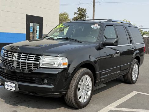Used 2013 Lincoln Navigator 4WD w/ HD Trailer Tow Pkg image 3