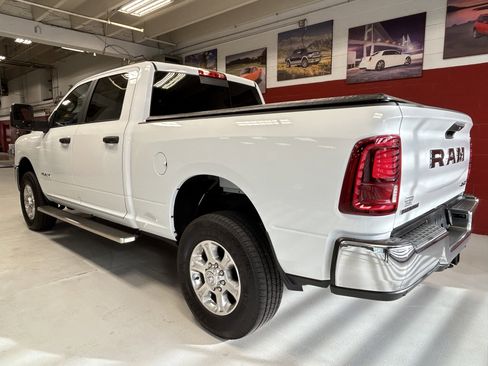 Certified 2025 RAM 2500 Big Horn AWD/4WD image 5