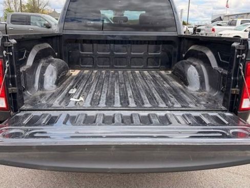 Used 2017 RAM 1500 Express AWD/4WD image 13