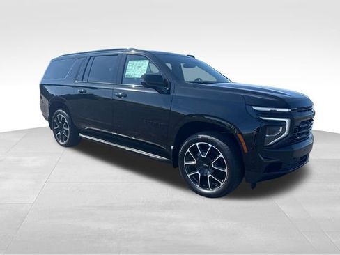 New 2026 Chevrolet Suburban RST w/ Comfort Package AWD/4WD image 7