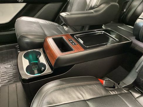 Used 2023 Lincoln Aviator Reserve w/ Equipment Group 201A image 10