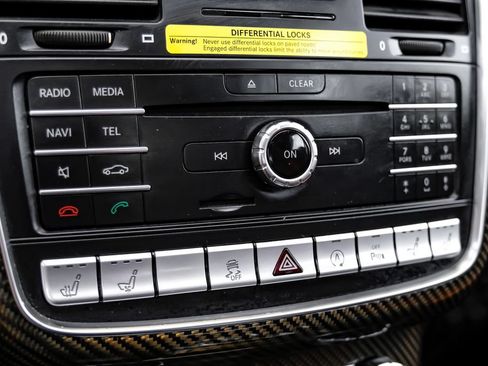 Used 2017 Mercedes-Benz G 63 AMG 4MATIC image 29