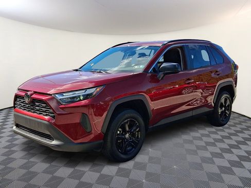 Certified 2025 Toyota RAV4 LE AWD/4WD image 3