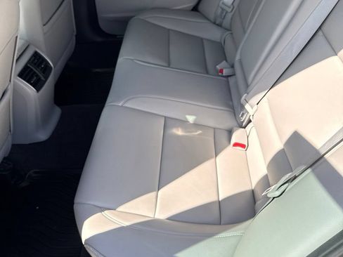 Used 2018 Acura TLX FWD image 20